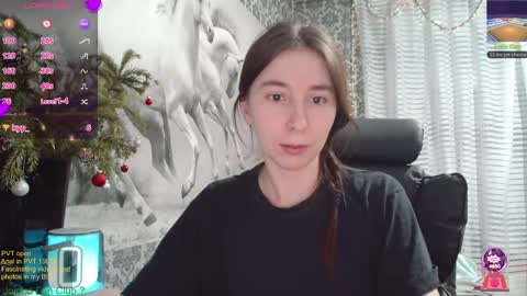 Snapshot of wow_porno_ chatting on December 18, 2:28 pm Anna  online show from December 18, 2:28 pm