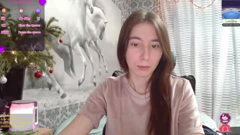 Snapshot of wow_porno_ chatting on December 7, 10:45 am Anna  online show from December 7, 10:45 am