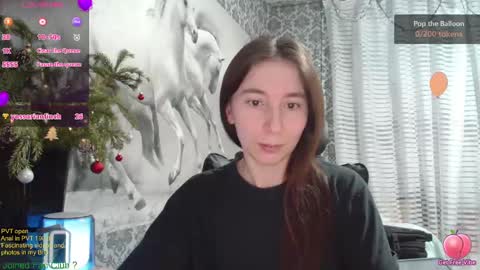 Snapshot of wow_porno_ chatting on December 19, 2:24 pm Anna  online show from December 19, 2:24 pm