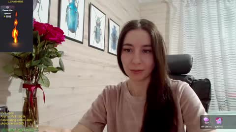 Snapshot of wow_porno_ chatting on March 10, 4:03 pm Anna  online show from March 10, 4:03 pm