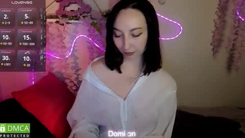 Sue online show from March 11, 5:26 pm