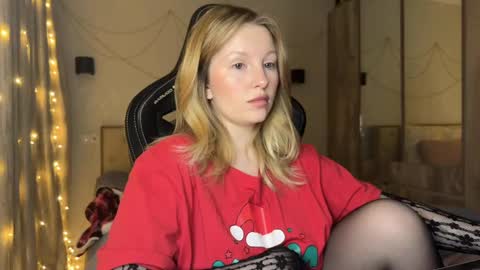 Snapshot of x__ivy_x chatting on December 28, 1:28 pm eva online show from December 28, 1:28 pm