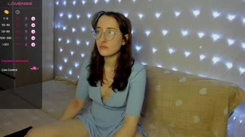 Snapshot of x_purr_agatha_x chatting on January 17, 3:12 am Agatha online show from January 17, 3:12 am