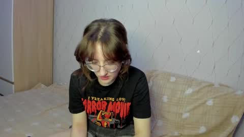 Snapshot of x_purr_agatha_x chatting on January 15, 3:11 am Agatha online show from January 15, 3:11 am