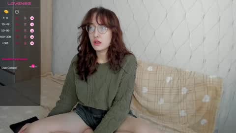 Snapshot of x_purr_agatha_x chatting on February 24, 2:59 am Agatha online show from February 24, 2:59 am