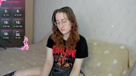 Snapshot of x_purr_agatha_x chatting on October 1, 2:27 am Agatha online show from October 1, 2:27 am