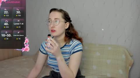 Snapshot of x_purr_agatha_x chatting on September 21, 2:10 am Agatha online show from September 21, 2:10 am