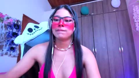 XALLYSONX online show from October 21, 1:15 pm