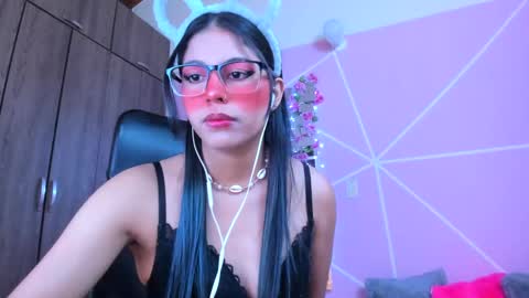 XALLYSONX online show from March 4, 11:40 am