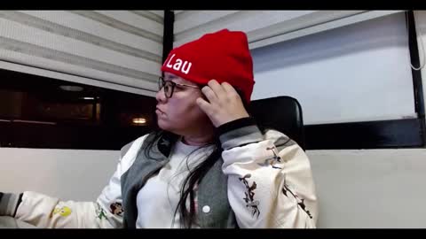 xander_taylor_ online show from October 25, 5:15 am