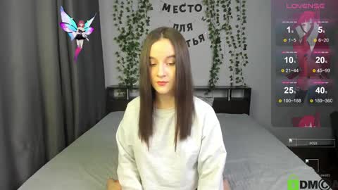 Lola online show from November 2, 6:44 pm