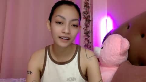Snapshot of xcxccy19 chatting on January 26, 9:29 am Sachi Cy online show from January 26, 9:29 am