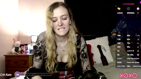 Snapshot of xelliee_rosex chatting on February 10, 2:48 pm EllieeRose online show from February 10, 2:48 pm