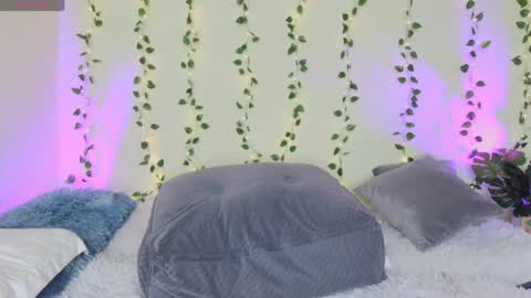    online show from May 17, 1:05 am