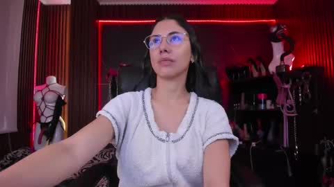 XiaQueen   I M online show from October 27, 11:50 am