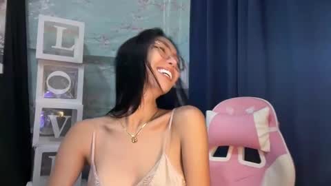 Snapshot of xmonica_cummerx chatting on October 23, 8:42 am Sweet Monica online show from October 23, 8:42 am