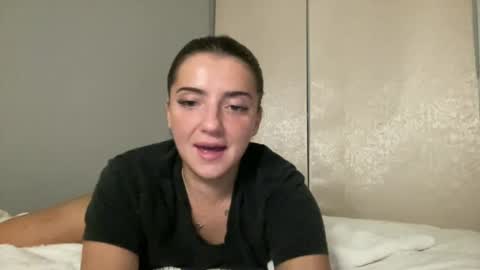 xoariellxo online show from September 13, 3:25 am