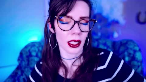 Bella Bondai online show from November 26, 5:08 am