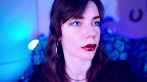 Bella Bondai online show from November 20, 4:35 am