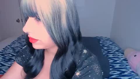 Rae  online show from February 6, 5:51 pm