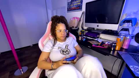 xStarGazingx online show from January 16, 7:26 am