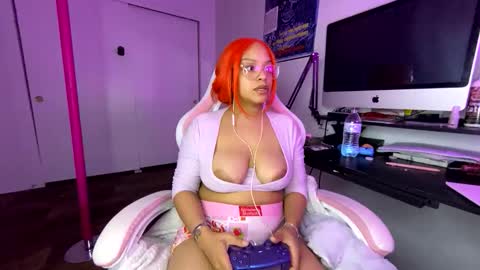 xStarGazingx online show from March 19, 6:18 am