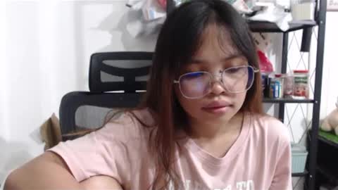 Snapshot of xxana_pinay_26xx chatting on March 10, 8:17 am xxana_pinay_26xx online show from March 10, 8:17 am