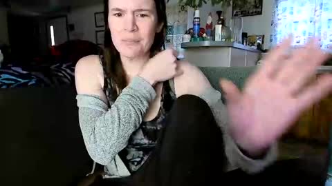 Deezy online show from February 8, 7:49 pm