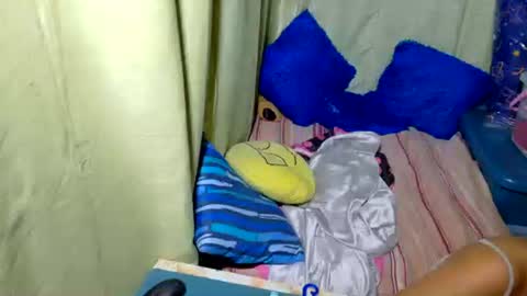 xxloveheart online show from February 18, 11:59 pm