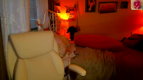 Strawberry Jane online show from October 9, 1:21 am