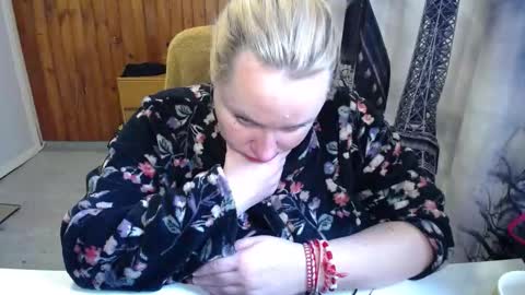 Lana online show from March 12, 9:45 am