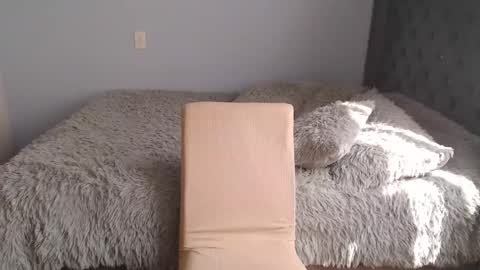 Lunhaa   online show from December 16, 3:07 pm