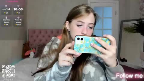 Lina online show from September 24, 8:02 am