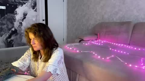 Yanny online show from June 2, 8:04 am