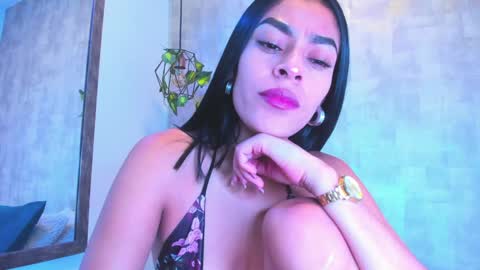 Snapshot of yasiir_0229 chatting on January 11, 3:44 am Yasiir online show from January 11, 3:44 am