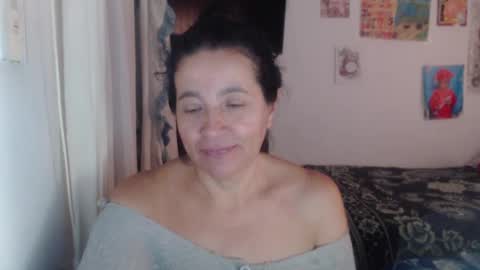 Snapshot of yasmin_love85 chatting on February 7, 7:59 pm yasmin_love85 online show from February 7, 7:59 pm