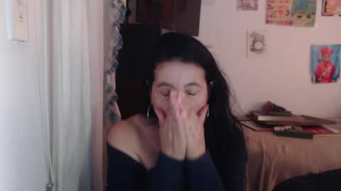 Snapshot of yasmin_love85 chatting on September 17, 4:05 pm yasmin_love85 online show from September 17, 4:05 pm