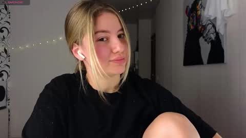 Yasyaa  online show from January 15, 3:00 am