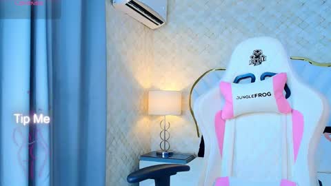  YazminJenner  online show from June 4, 4:50 am