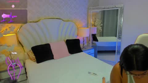  YazminJenner  online show from April 8, 5:09 am