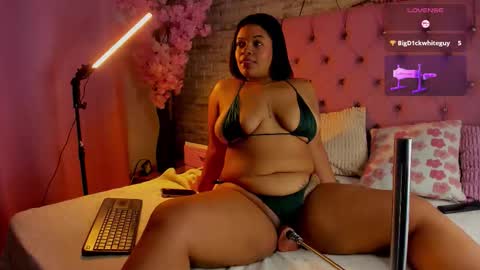  YazminJenner  online show from February 26, 6:01 am