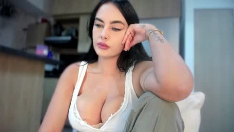 yenifer016 online show from July 6, 4:29 am