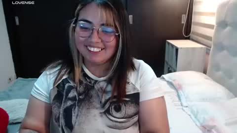hii i am yini online show from July 7, 6:47 am