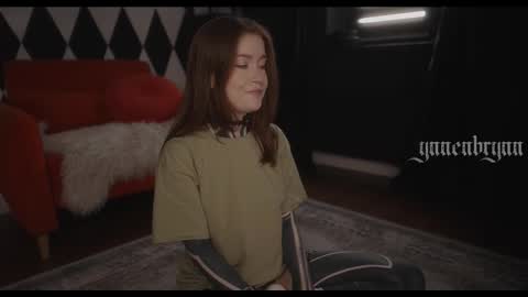 ynnenbrynn online show from March 19, 9:24 am