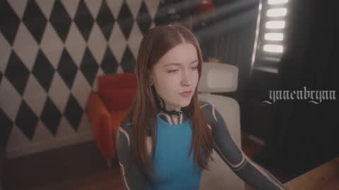 ynnenbrynn online show from November 14, 7:30 am