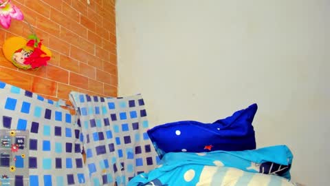 yonnsol_avril online show from March 6, 6:59 pm