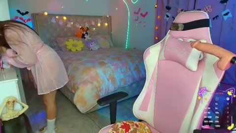 Snapshot of you_angel__ chatting on October 8, 5:23 am Ana online show from October 8, 5:23 am