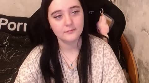 your_8a8y online show from October 16, 10:51 am