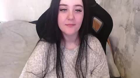 your_8a8y online show from March 22, 10:21 am