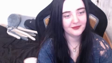 your_8a8y online show from March 6, 6:19 am